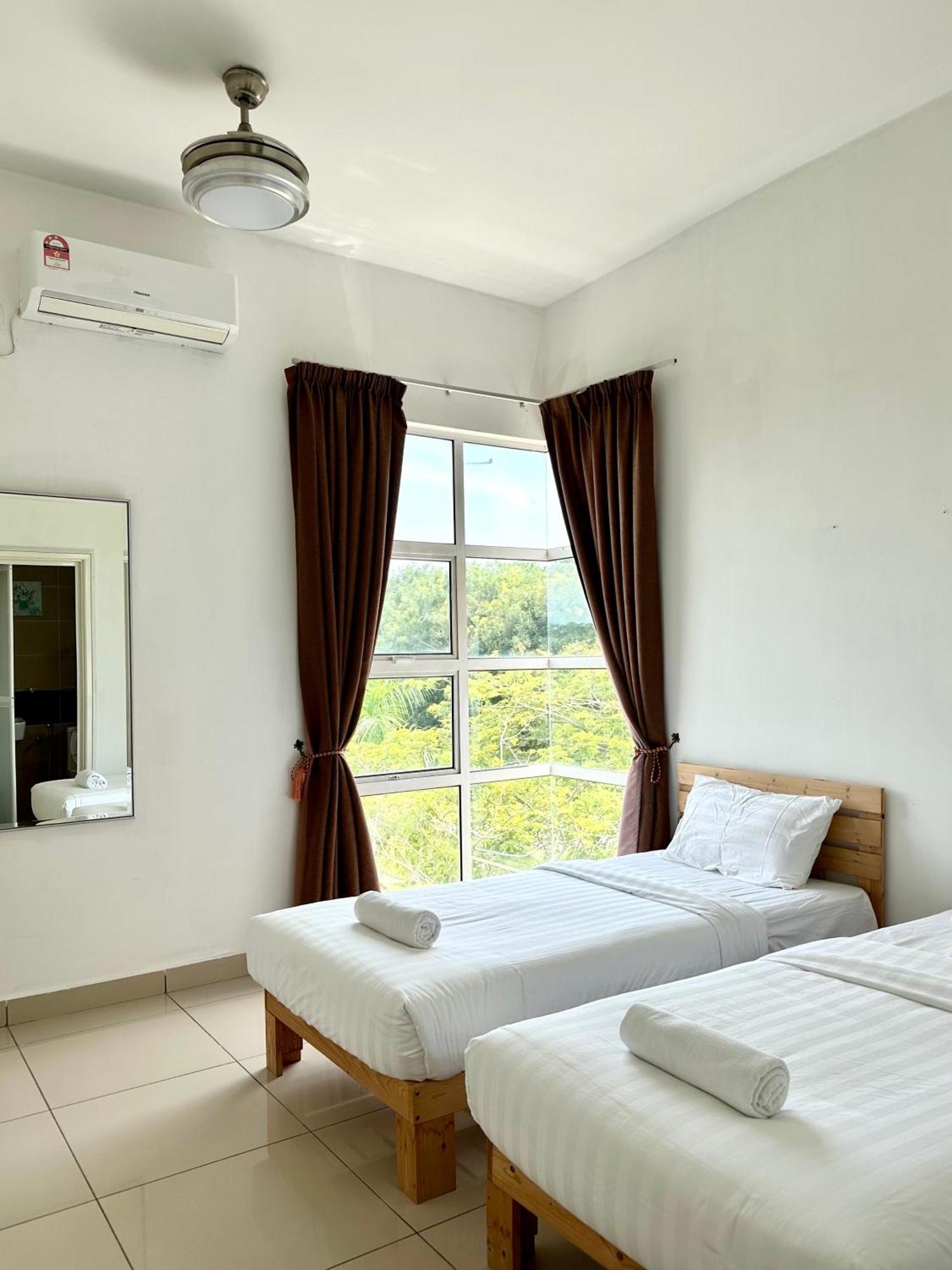 Villa Fun 6rm 12 To 22 Pax Wifi Netflix Bbq Steamboat Games Water Park *