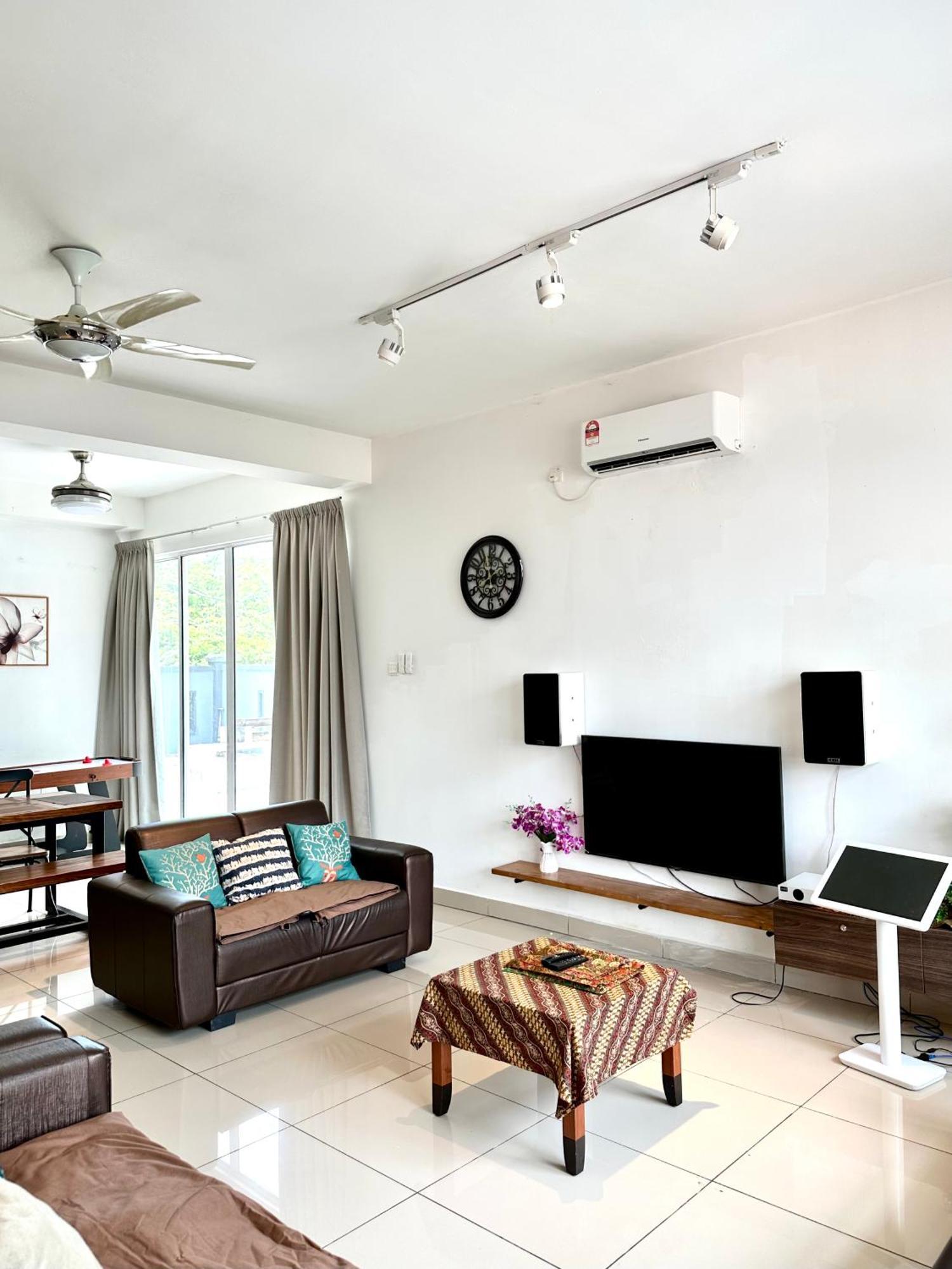 Fun 6rm 12 To 22 Pax Wifi Netflix Bbq Steamboat Games Water Park