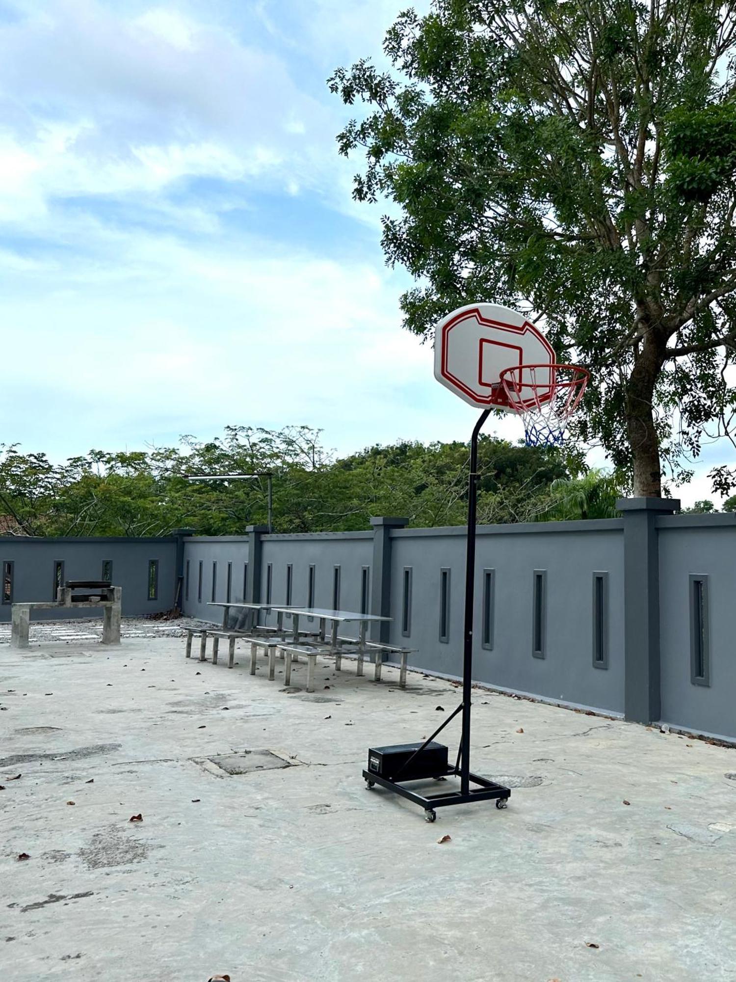 Fun 6rm 12 To 22 Pax Wifi Netflix Bbq Steamboat Games Water Park Villa *