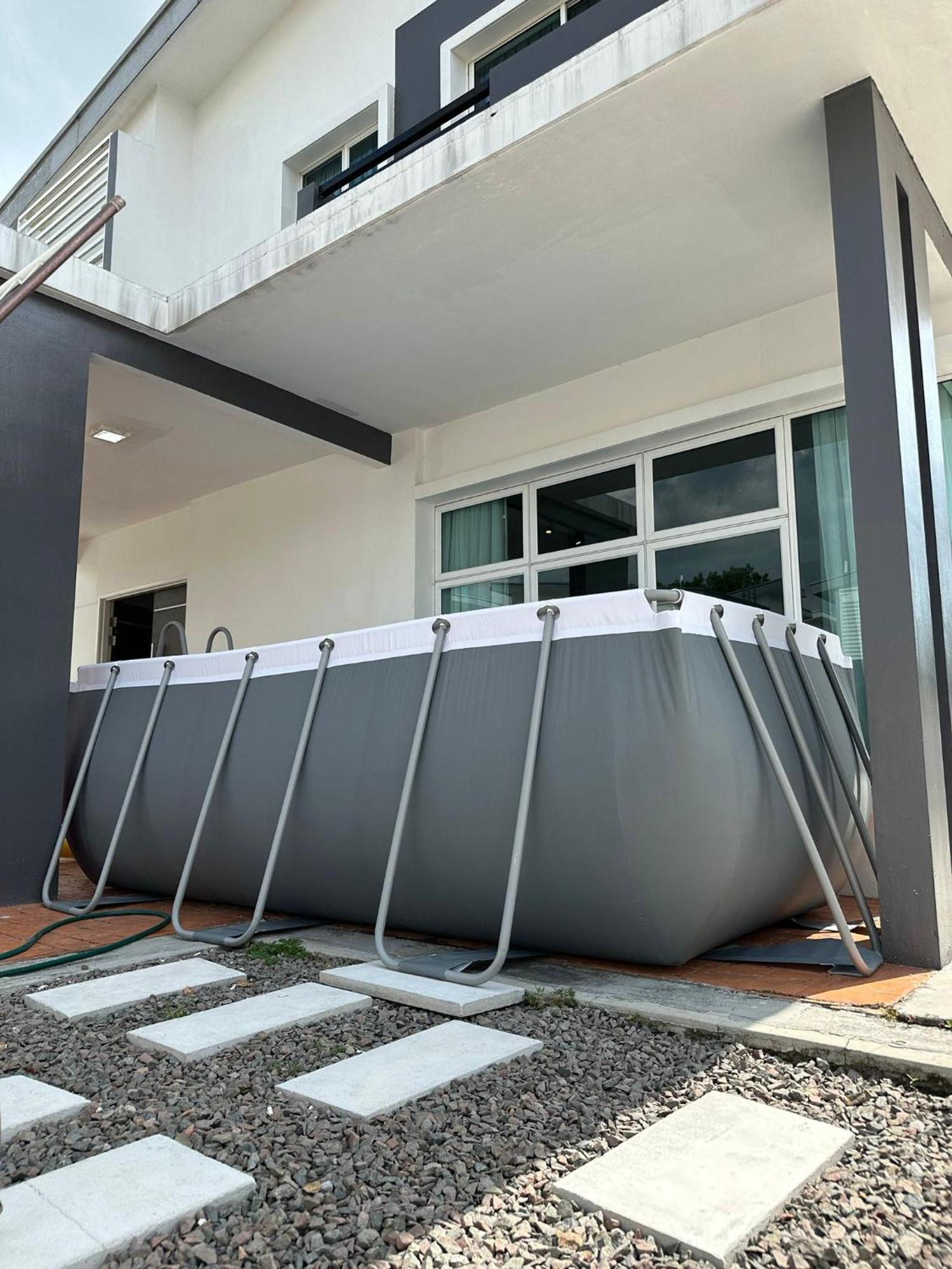 Fun 6rm 12 To 22 Pax Wifi Netflix Bbq Steamboat Games Water Park Desaru
