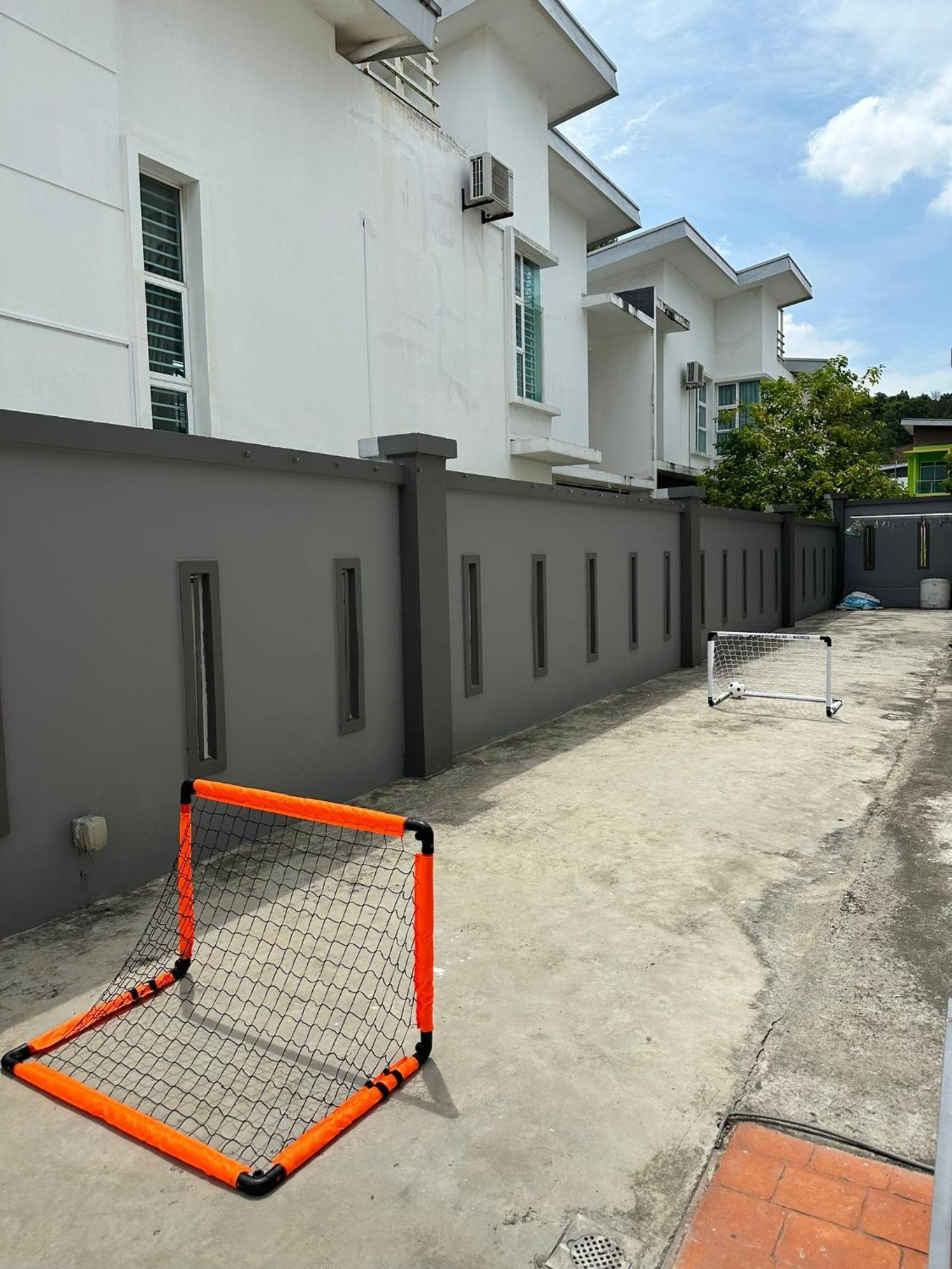 Fun 6rm 12 To 22 Pax Wifi Netflix Bbq Steamboat Games Water Park