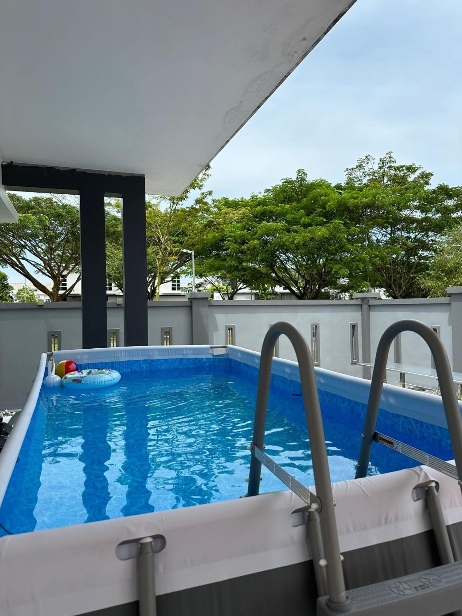 Fun 6rm 12 To 22 Pax Wifi Netflix Bbq Steamboat Games Water Park Villa