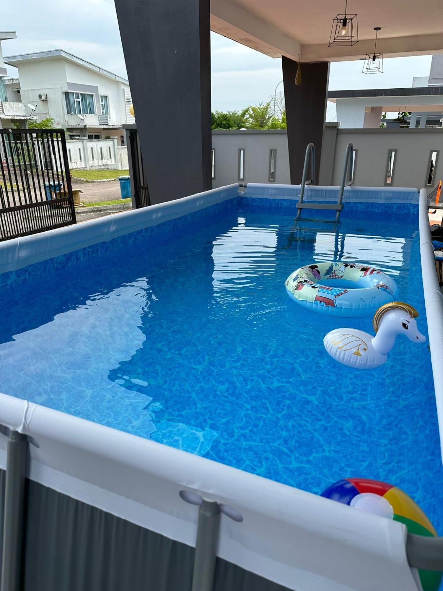 Villa Fun 6rm 12 To 22 Pax Wifi Netflix Bbq Steamboat Games Water Park